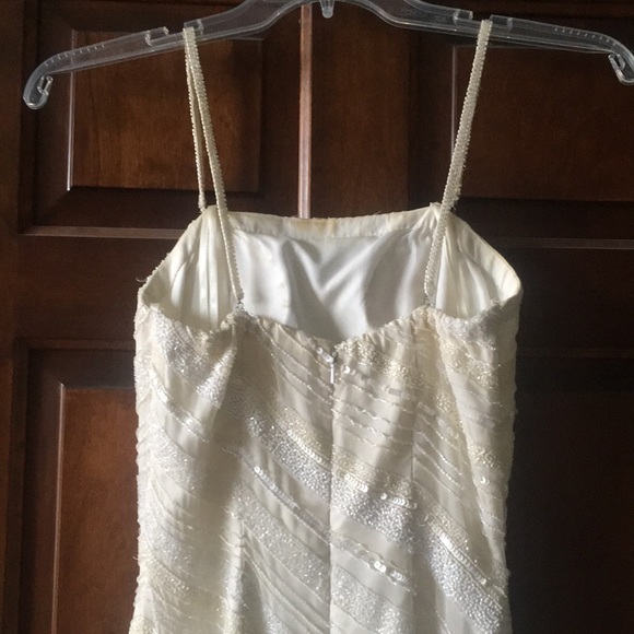 Gorgeous ivory sequin formal evening gown - Picture 7 of 8